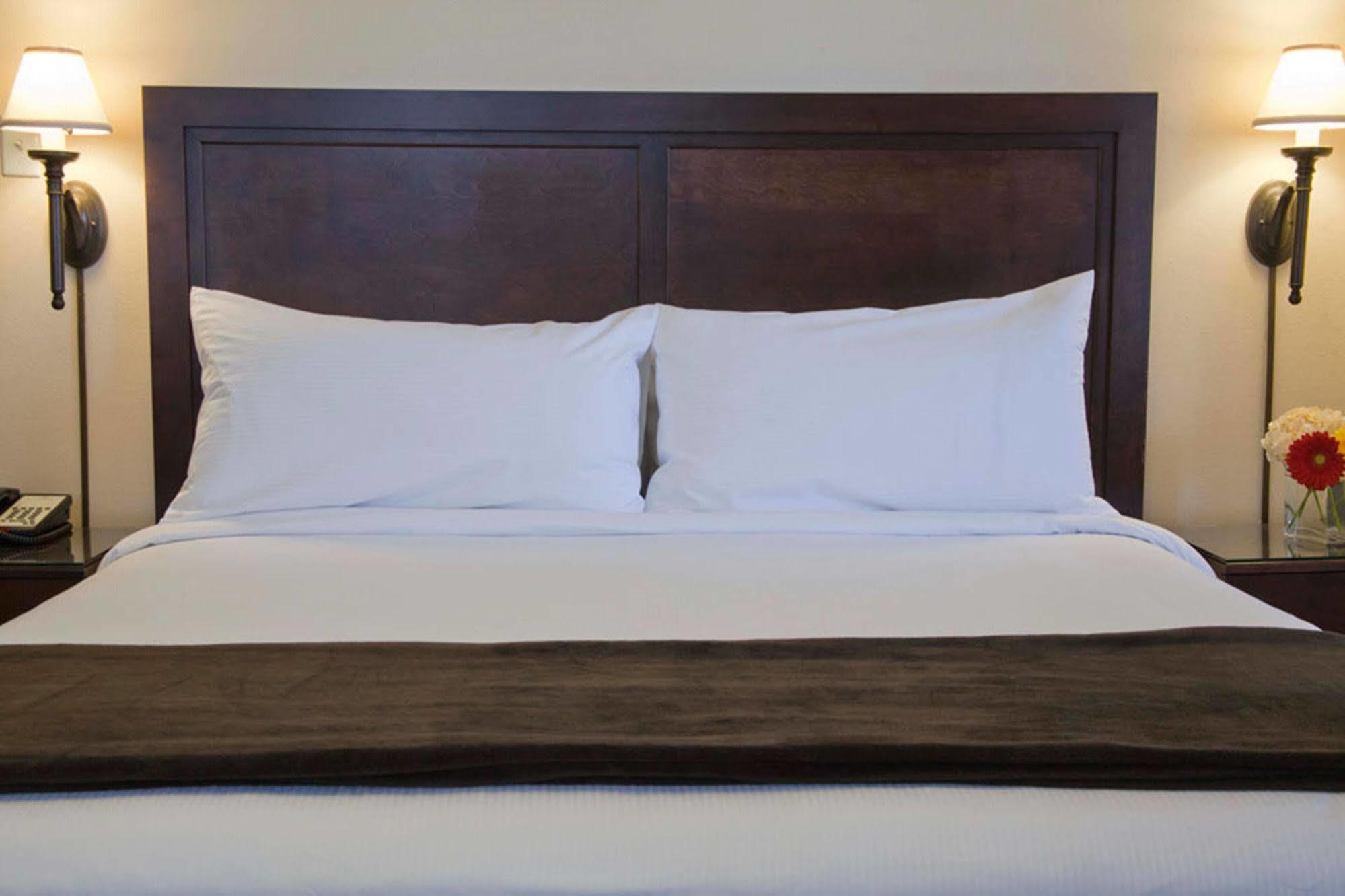 Hotel Executive Vintage Court 3*